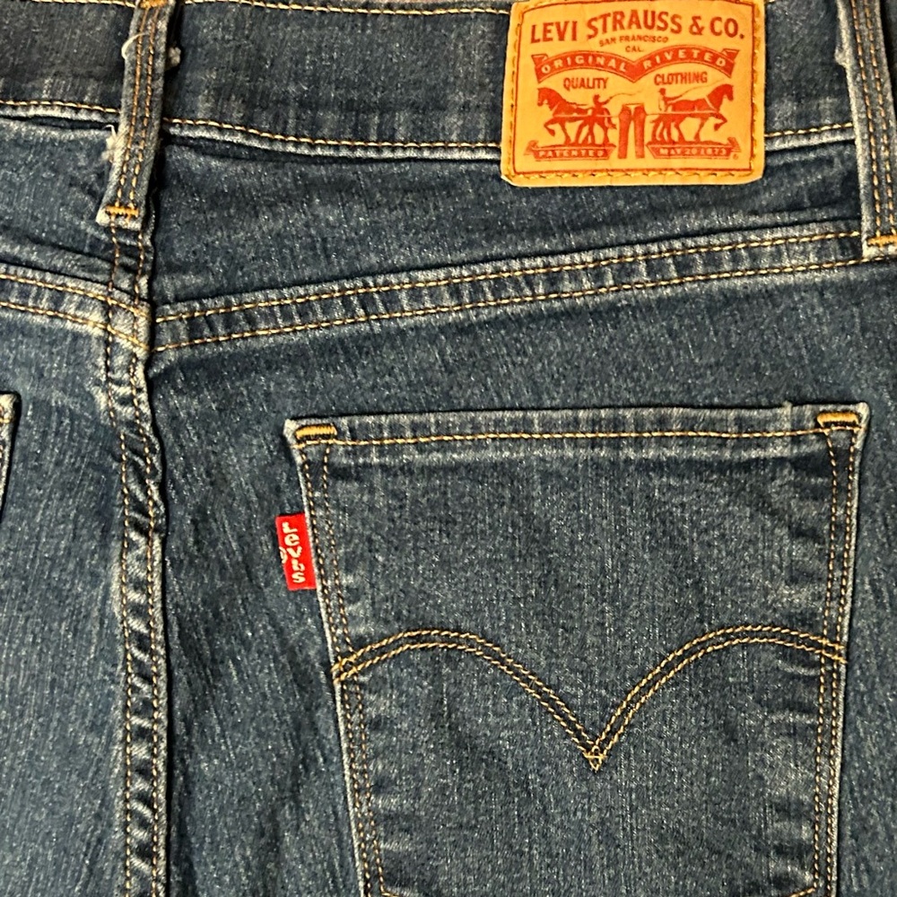 Levi’s ladies blue jeans 29 X 30